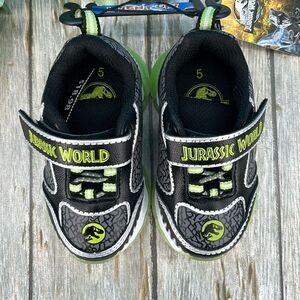 Jurassic World Baby Boys Athletic Light-up Sneaker Shoes Size 5